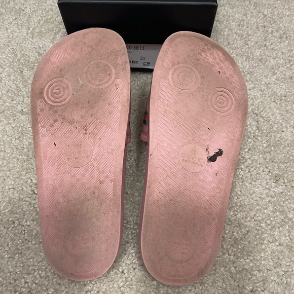 GUCCI LITTLE GIRLS LOGO PRINT PINK RUBBER SLIDE size 1 - Picture 4 of 5
